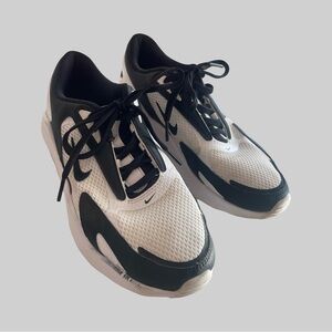 Nike Air Max Black White Sneakers Comfort Insole Women’s 7.5
